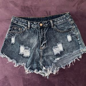 SHEIN Ripped denim shorts size L NWOT